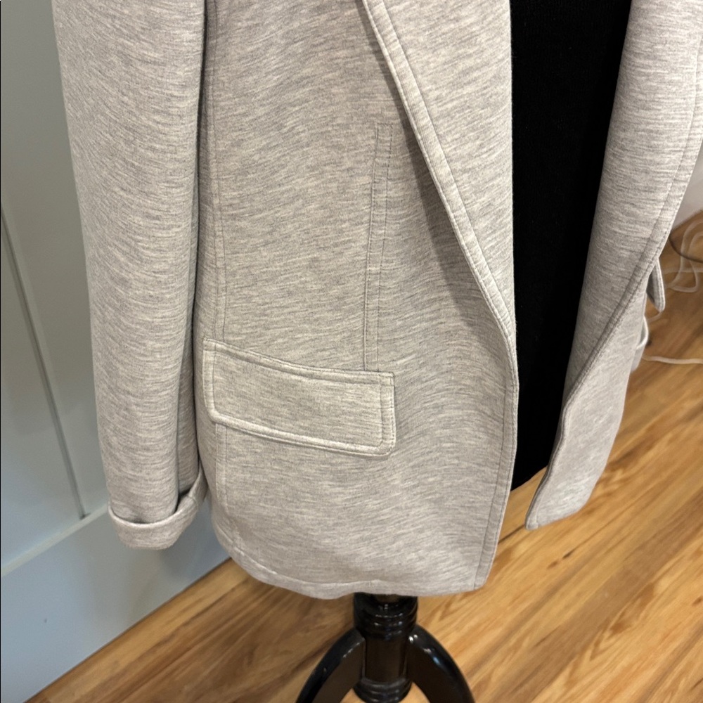 b New York Sweatshirt Blazer - Picture 3 of 4